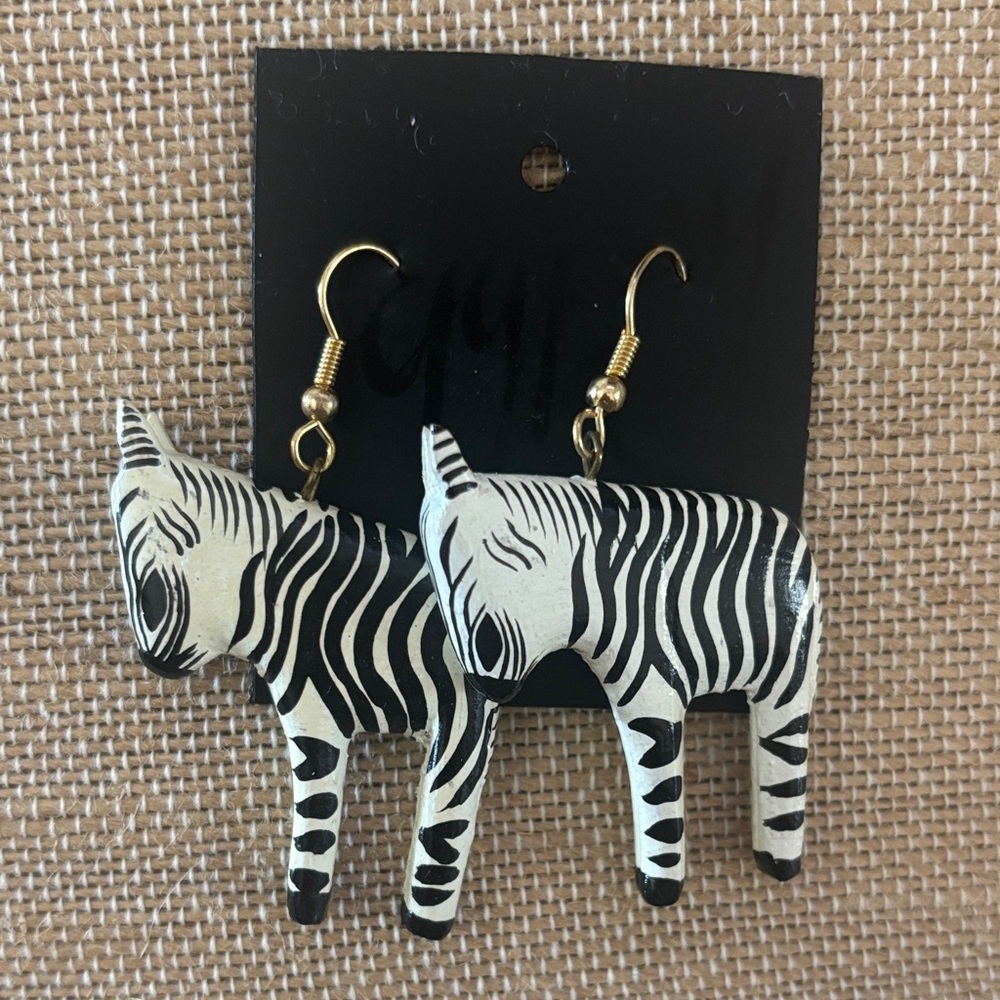 NWT vintage Y2K Wooden zebra earrings